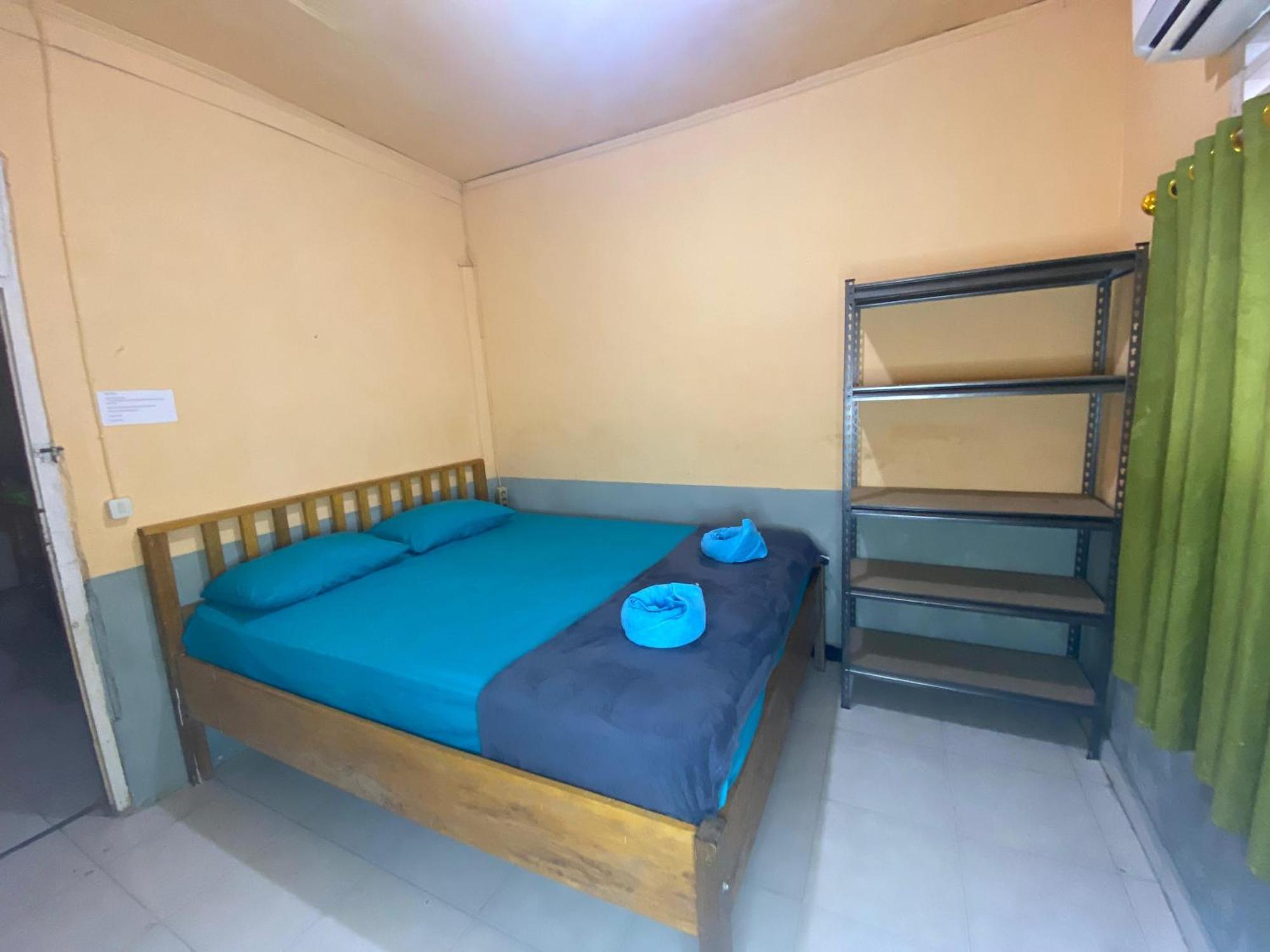 Harry & Mimin Homestay Горонтало Экстерьер фото